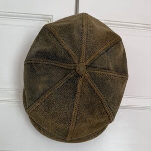 Goorin Bros Men's Newsboy Suede Hat in Excellent Condition - Small